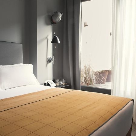 Yurbban Trafalgar Hotel Барселона Стая снимка