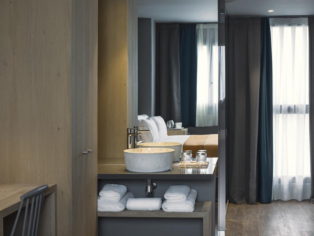 Yurbban Trafalgar Hotel Барселона Екстериор снимка