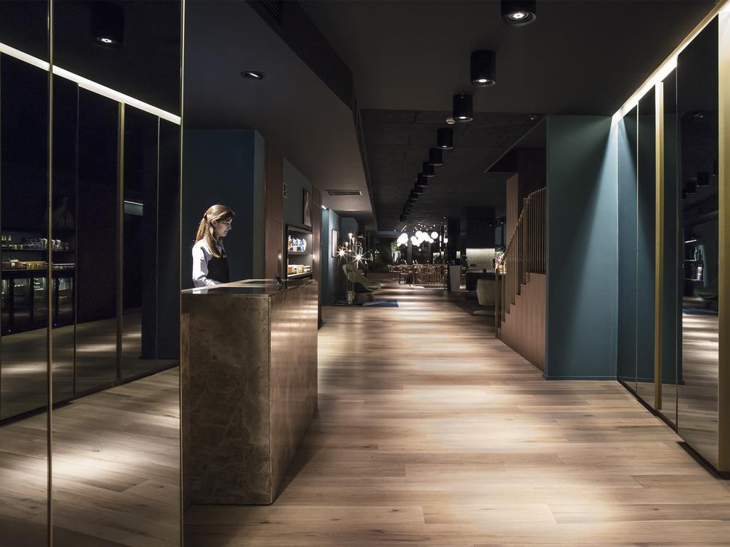 Yurbban Trafalgar Hotel Барселона Екстериор снимка